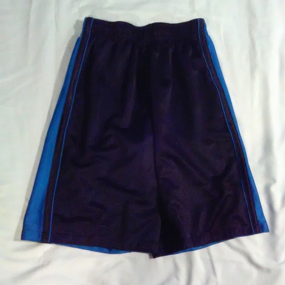 Reebok/Starter brand boy"s shorts Small two pair - Picture 4 of 6